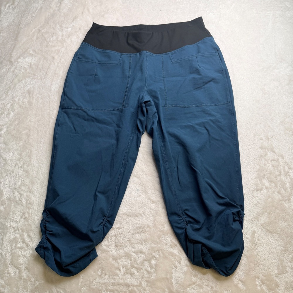 Royal Robbins Womens Teal Blue Ruched Capri Hiking Pants Small excellent